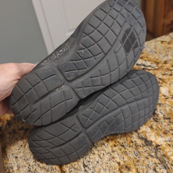 OOfos OOmg eeZe Low Recovery Slip On Shoes Sneakers Black Women's Sz 8 - Picture 9 of 14